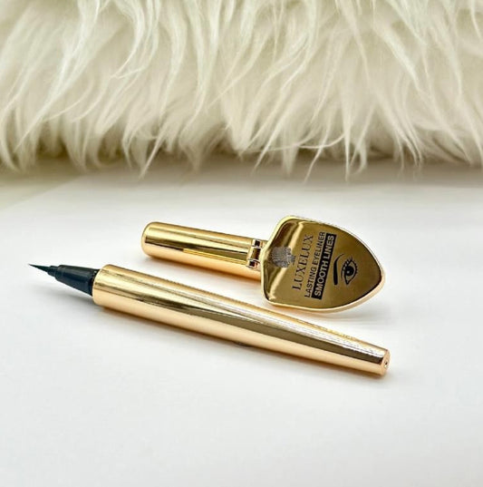 LUXELUX Lasting Eyeliner Smooth Lines z lusterkiem – wodoodporny eyeliner 1 ml