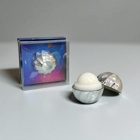 Zapachy balsamów z feromonami – Ziemia Niczyja Róża (No. 1) Inspiracja: „Ziemia Niczyja Róża” – zapach inspirowany kultowymi perfumami o nutach róży i kadzidła