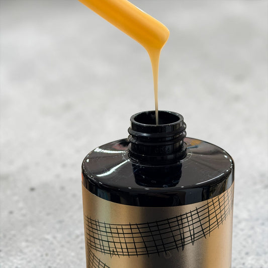 Gold Bandage Perfumowany szampon klasy premium wygładzający – elegancka nuta rumianku 400 ml