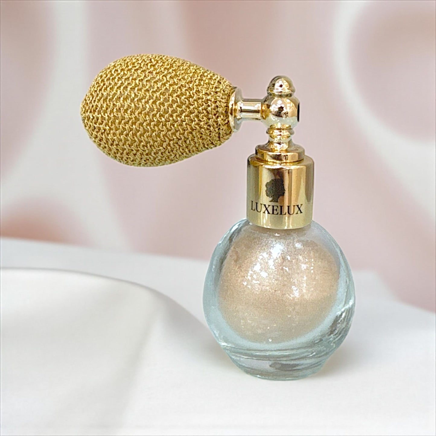 Luxelux Rozświetlacz w sprayu z pompką do twarzy i ciała – Magiczny Pyłek 2,2g